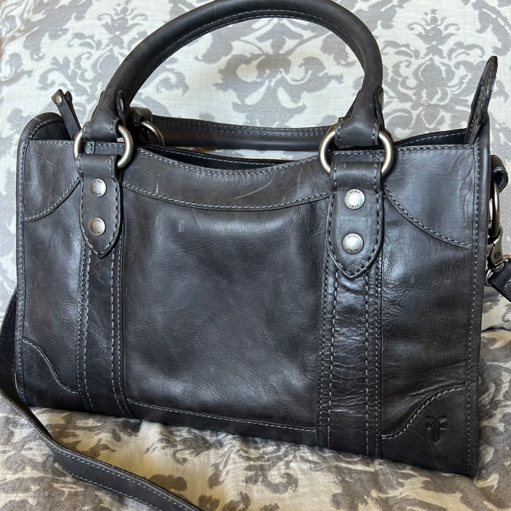 Melissa Medium Italian Leather. Crossbody bag. Carbon